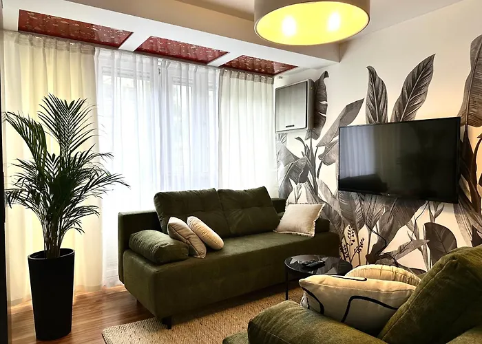Laciarska Apartment ~ 200M Main Square ~ Self Check-In 20H